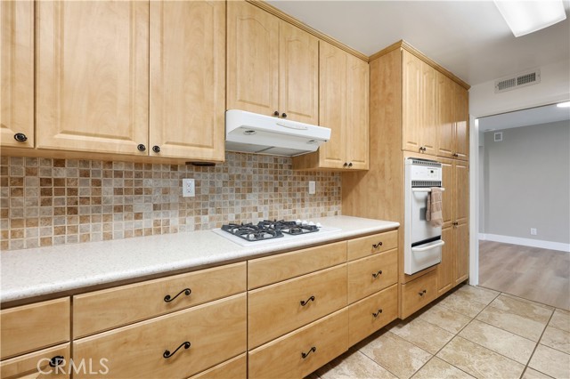 Detail Gallery Image 11 of 44 For 13301 Yorba St, Santa Ana,  CA 92705 - 3 Beds | 2/1 Baths