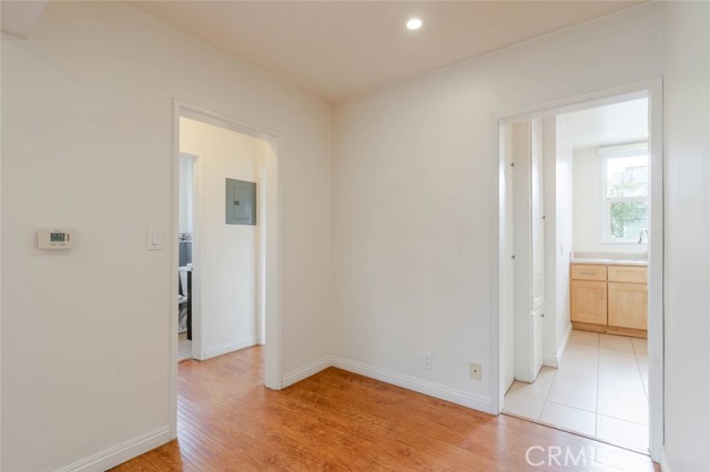 Detail Gallery Image 6 of 17 For 336 W Lexington Dr a,  Glendale,  CA 91203 - 1 Beds | 1 Baths