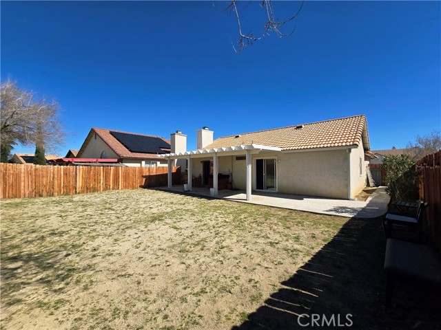 Detail Gallery Image 2 of 20 For 36839 Goldenview, Palmdale,  CA 93552 - 2 Beds | 1 Baths