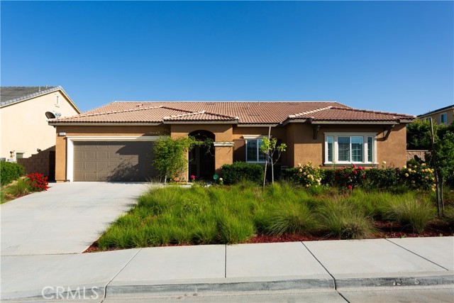 Detail Gallery Image 1 of 42 For 35341 Mickelson Dr, Beaumont,  CA 92223 - 4 Beds | 2 Baths
