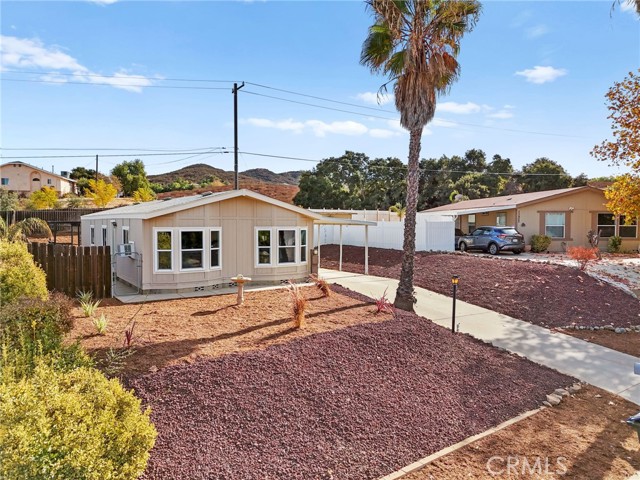 Detail Gallery Image 3 of 42 For 33410 Hidden Hollow Dr, Wildomar,  CA 92595 - 3 Beds | 2 Baths