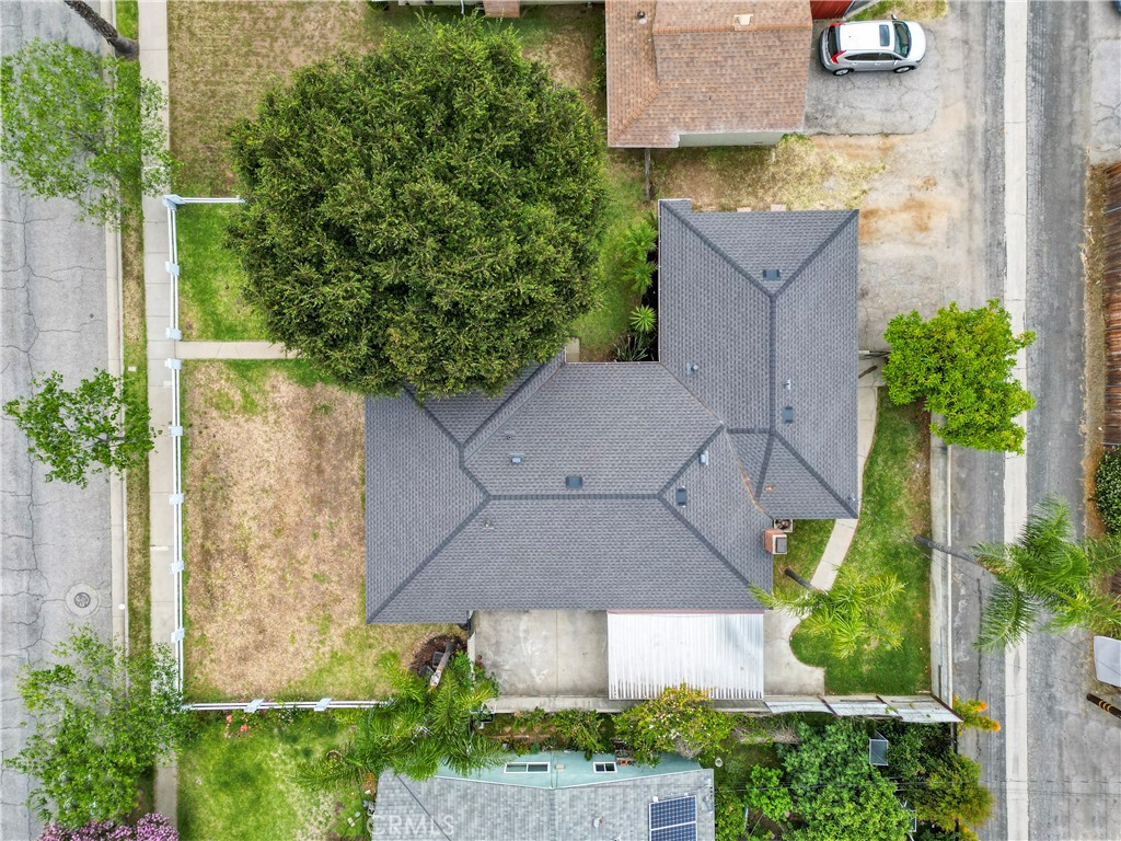 https://media.crmls.org/medias/afe305e7-575b-4250-8635-fac0617f4bab.jpg?preset=X-Large