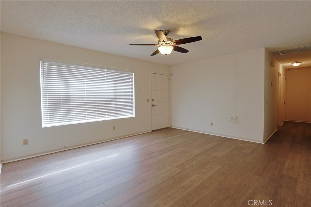 MLS #DW25266015 image #10