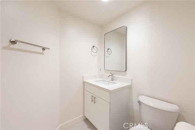 45 Cedarlake, Irvine CA: https://media.crmls.org/medias/afe5a568-42ea-47c9-907b-07fe5bcc9543.jpg