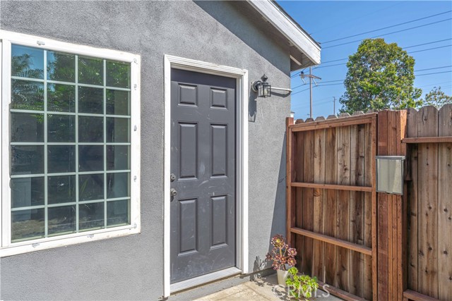 3222 S Townsend Street, Santa Ana CA: https://media.crmls.org/medias/afe6299d-49a0-4daa-bc87-18a3bbcbfdce.jpg
