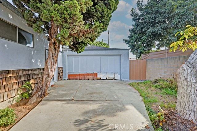 Image 3 for 12074 Rives Ave, Downey, CA 90242