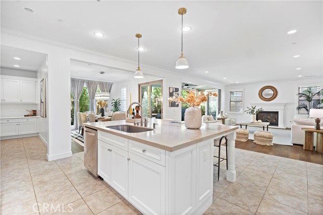 79 Rossmore, Irvine CA: https://media.crmls.org/medias/afe91389-a341-4cb4-b74b-08029cfcdb5a.jpg