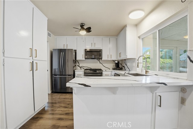 Detail Gallery Image 12 of 42 For 6320 Fairlynn, Yorba Linda,  CA 92886 - 3 Beds | 2 Baths