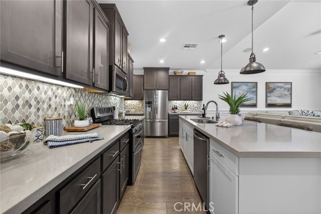 Detail Gallery Image 21 of 75 For 39776 Strada Firenze, Lake Elsinore,  CA 92532 - 4 Beds | 3 Baths