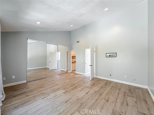 5249 Colodny, 7 photo 11