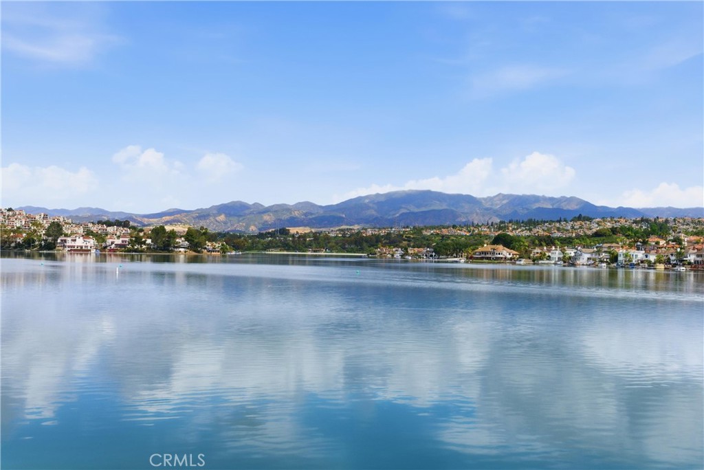 https://media.crmls.org/medias/afeb5320-e226-468d-9522-a57e59f8adde.jpg?preset=X-Large