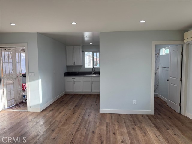 Detail Gallery Image 16 of 44 For 13105 Desmond, Pacoima,  CA 91331 - 5 Beds | 2 Baths