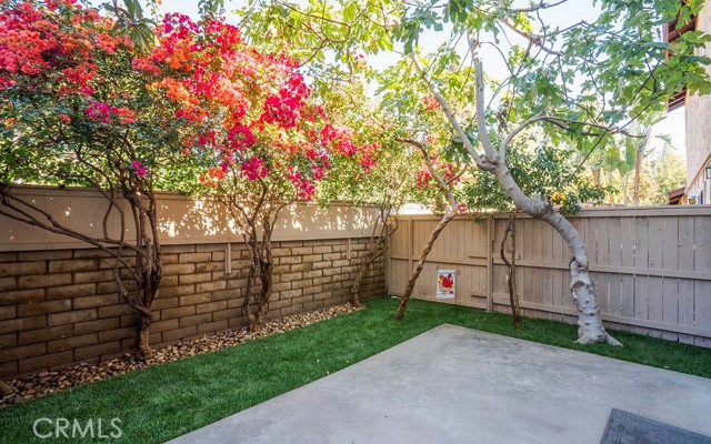 Detail Gallery Image 24 of 35 For 381 W Pebble Beach Ln, Azusa,  CA 91702 - 3 Beds | 1/1 Baths