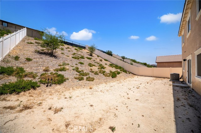 Detail Gallery Image 24 of 31 For 35286 Sorenstam Dr, Beaumont,  CA 92223 - 4 Beds | 3/1 Baths