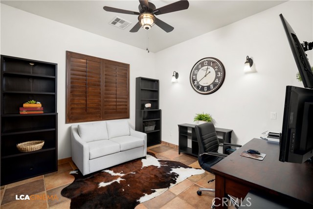 Detail Gallery Image 15 of 54 For 15001 Colonia De Las Rosas, Bakersfield,  CA 93306 - 4 Beds | 3/1 Baths