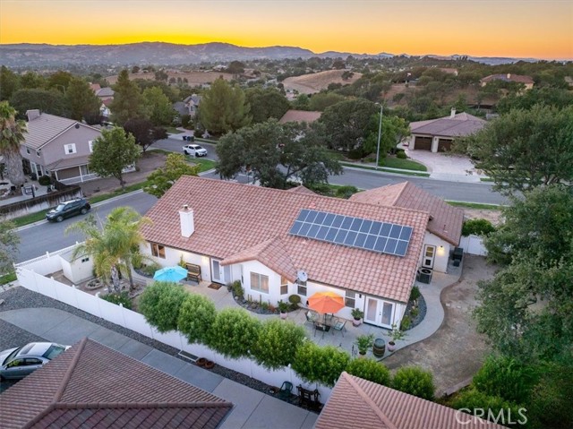 Detail Gallery Image 3 of 46 For 518 Grand Canyon Dr, Paso Robles,  CA 93446 - 3 Beds | 2/1 Baths