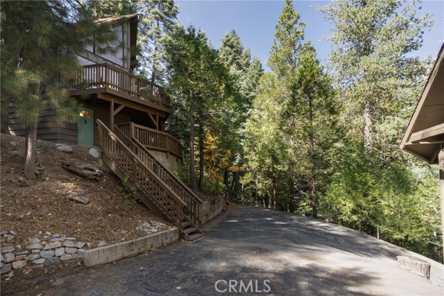 517 Brentwood, Lake Arrowhead, CA 92352