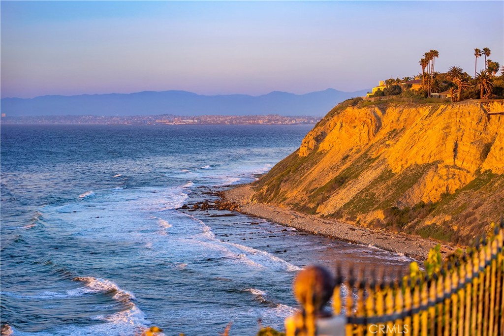 269 Rocky Point Road, Palos Verdes Estates, CA 90274