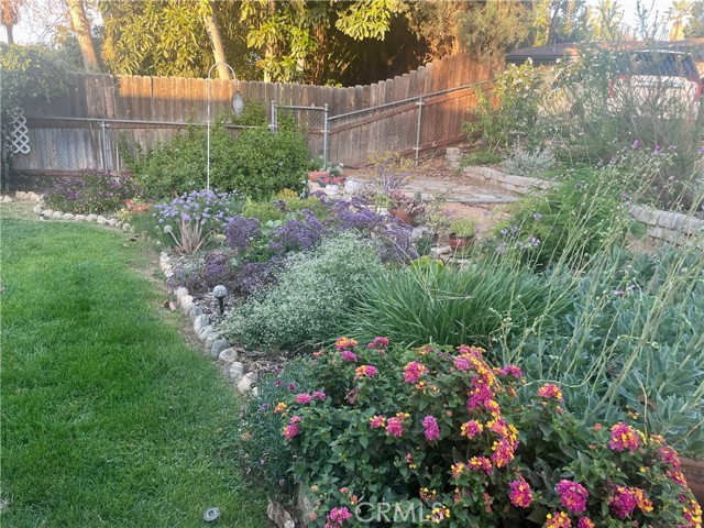 Detail Gallery Image 20 of 23 For 919 Chestnut Ave, Redlands,  CA 92373 - 3 Beds | 3 Baths