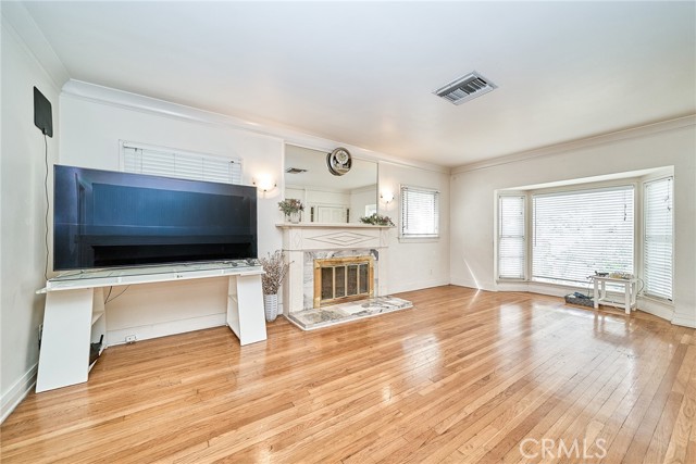 Detail Gallery Image 6 of 51 For 1128 S Citrus Ave, Los Angeles,  CA 90019 - 3 Beds | 2 Baths