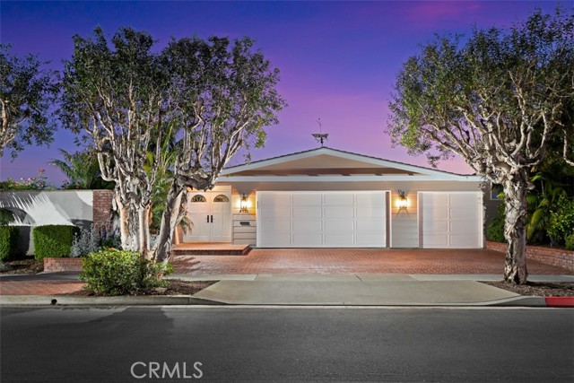 4521 Orrington Road, Corona del Mar CA: https://media.crmls.org/medias/afeeee4f-1533-40eb-b9ff-5f12c5ff1b8c.jpg