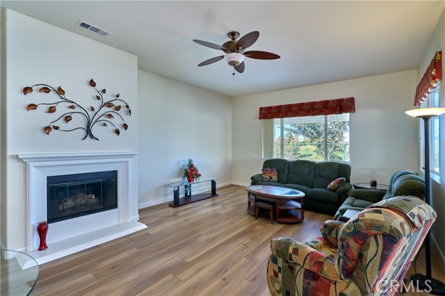 Detail Gallery Image 9 of 65 For 1665 S Forest Oaks Dr, Beaumont,  CA 92223 - 2 Beds | 2/1 Baths