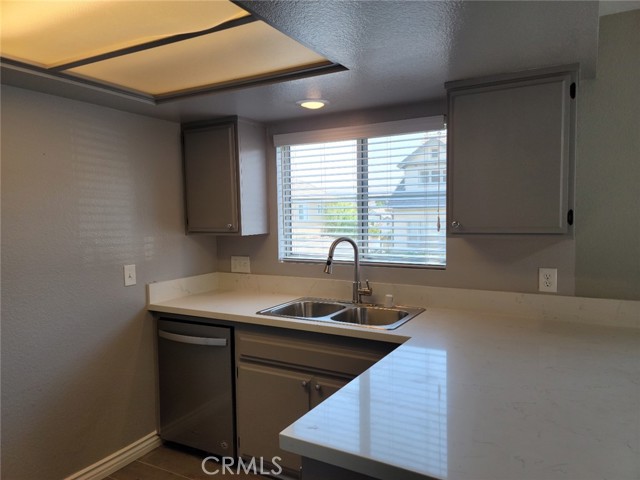 Detail Gallery Image 23 of 26 For 201 Laurel Ave #17,  Brea,  CA 92821 - 2 Beds | 2/1 Baths