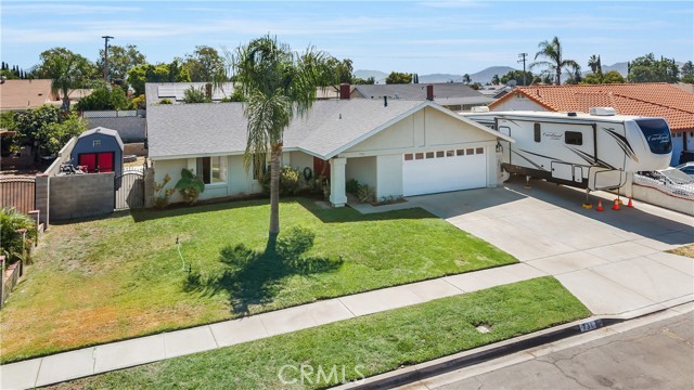 731 S Beechwood Avenue, Rialto CA: https://media.crmls.org/medias/aff260d4-aa3a-4ac9-b6a9-5e9481b05433.jpg