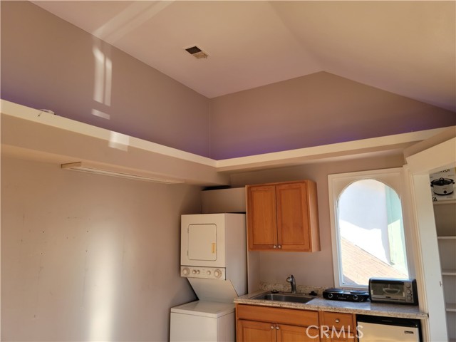 Detail Gallery Image 13 of 23 For 21171 Lochlea Ln, Huntington Beach,  CA 92646 - 1 Beds | 1/1 Baths