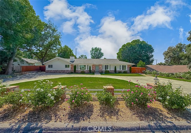843 Encino Vista Drive, Thousand Oaks CA: https://media.crmls.org/medias/aff2d91e-1067-4df4-9997-9cd8d5c5ba12.jpg