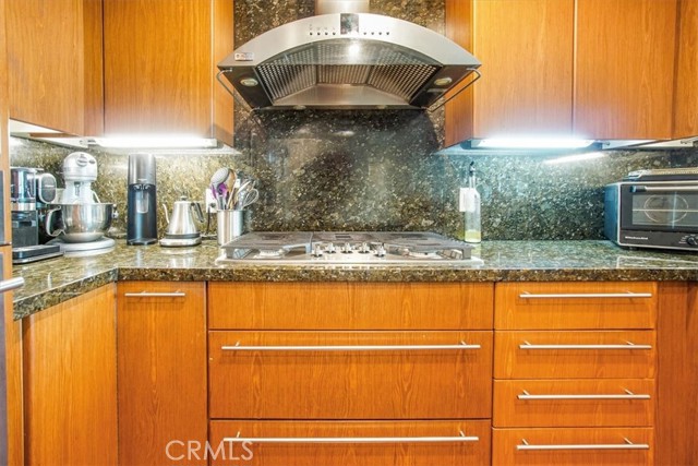 3141 Michelson Drive, Irvine CA: https://media.crmls.org/medias/aff2ea3f-0b4a-46c7-b277-cf590133f1f6.jpg