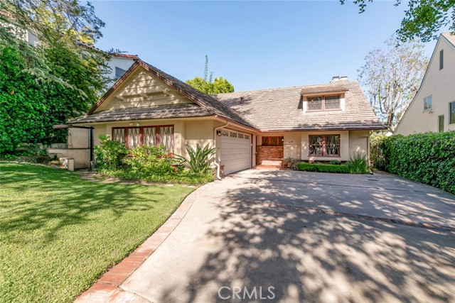 1558 Hillcrest Avenue, Glendale CA: https://media.crmls.org/medias/aff3060f-fdae-4e7e-9168-b33e079325b1.jpg