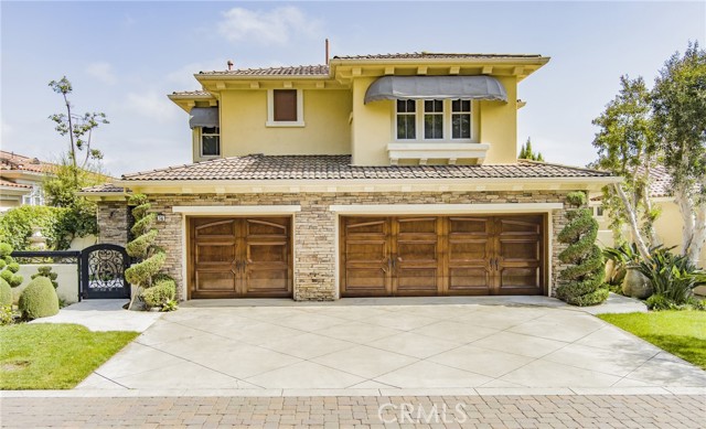 34 Sunset Cove, Newport Coast CA: https://media.crmls.org/medias/aff328ac-e2d3-4f42-8671-55a0a090abfb.jpg