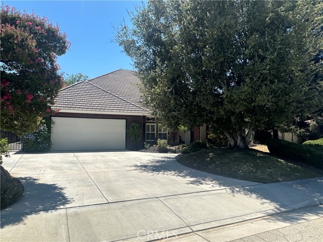 9003 Forest Oaks Court, Bakersfield CA: https://media.crmls.org/medias/aff36fe6-45d8-42d9-8a95-6726192e8697.jpg