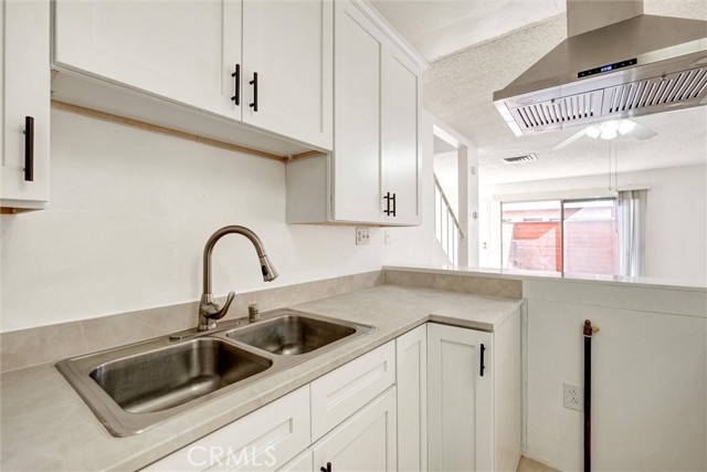 Detail Gallery Image 11 of 39 For 7033 Stewart and Gray Rd #24,  Downey,  CA 90241 - 2 Beds | 2 Baths