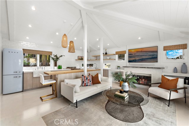 31602 Santa Rosa Drive, Laguna Beach CA: https://media.crmls.org/medias/aff50f23-4d24-46f8-b6a9-19cf1fa62bbf.jpg