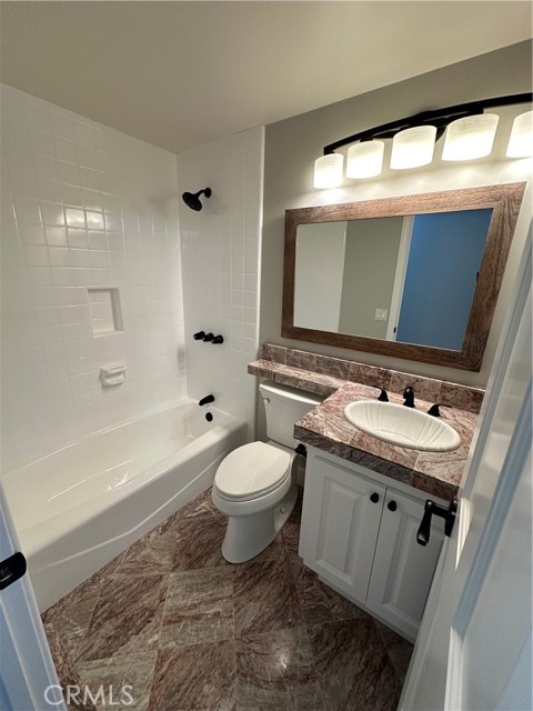 Detail Gallery Image 12 of 14 For 936 Jasmine, Costa Mesa,  CA 92626 - 3 Beds | 2 Baths