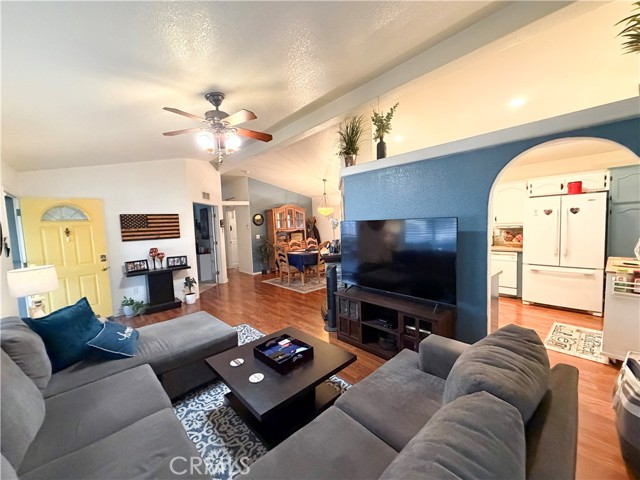 Detail Gallery Image 7 of 23 For 15111 Pipeline Ave #282,  Chino Hills,  CA 91709 - 3 Beds | 2 Baths