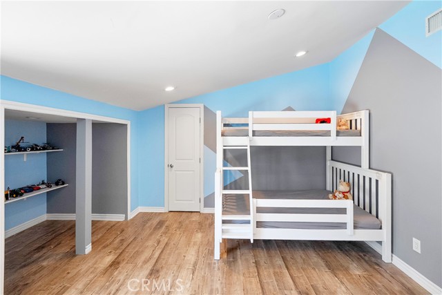 Detail Gallery Image 44 of 70 For 17211 Orozco St, Granada Hills,  CA 91344 - 5 Beds | 5/1 Baths
