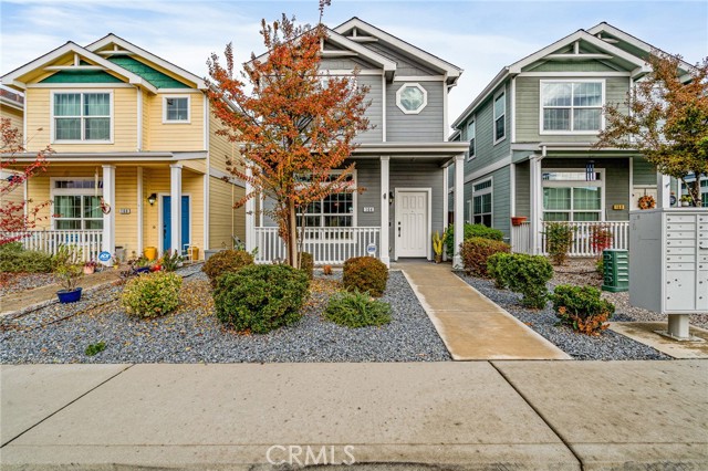 Detail Gallery Image 1 of 38 For 164 Ivy St, Roseville,  CA 95678 - 3 Beds | 2/1 Baths