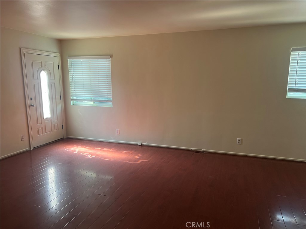 MLS #SR25262312 image #8