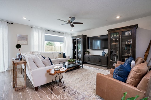 Detail Gallery Image 25 of 32 For 1093 Traverse Dr, Madera,  CA 93636 - 4 Beds | 3/1 Baths