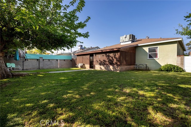 Detail Gallery Image 17 of 20 For 11031 Arbuckle Ave, –,  CA 91345 - 2 Beds | 1 Baths