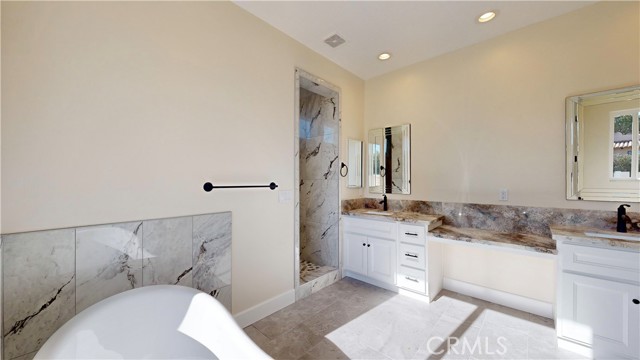 Detail Gallery Image 45 of 68 For 14285 Riverside Dr, Apple Valley,  CA 92307 - 4 Beds | 2/1 Baths