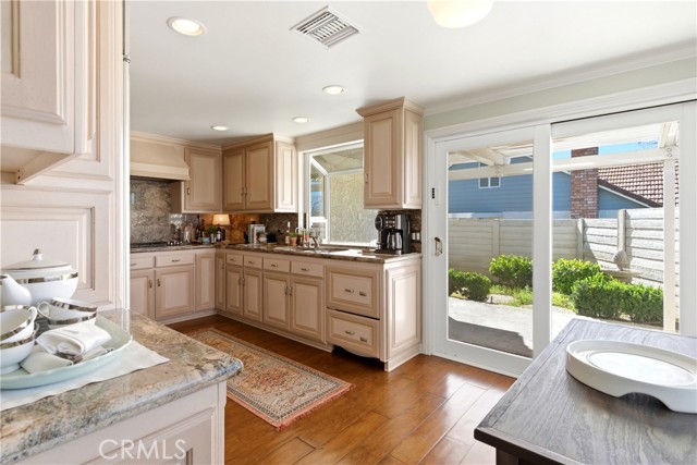 Detail Gallery Image 6 of 35 For 1562 E Citrus, Redlands,  CA 92374 - 3 Beds | 2/1 Baths