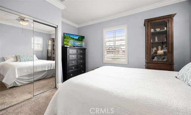 6615 Feather Drive, Huntington Beach CA: https://media.crmls.org/medias/aff946fd-bd37-4f0e-9674-c317c778a314.jpg