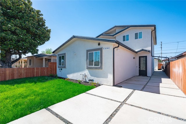 941 E 97th Street, Los Angeles CA: https://media.crmls.org/medias/aff9566c-97f8-484e-97a7-cd220c23d7c5.jpg