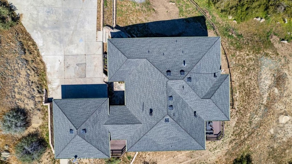https://media.crmls.org/medias/aff9bd49-9783-4101-8d5e-02b010257df5.jpg?preset=X-Large
