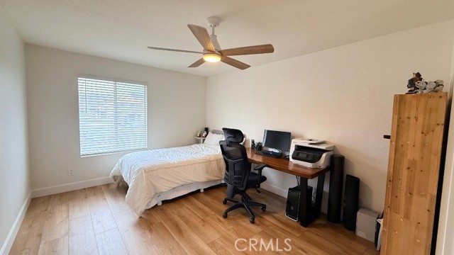 Image 16 of 32 For 29 Feldspar  