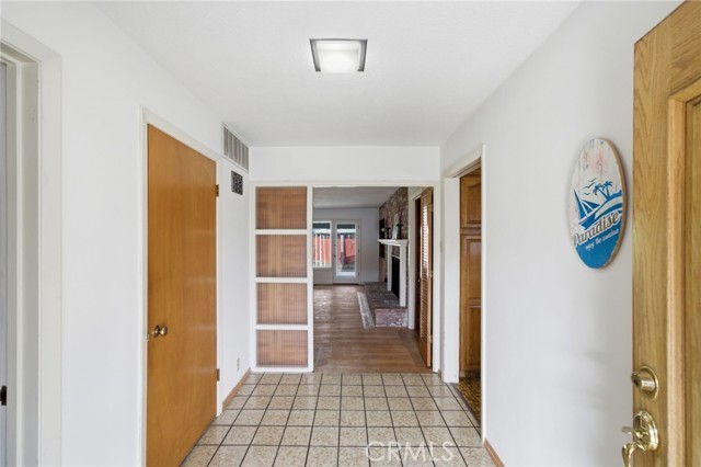 Detail Gallery Image 4 of 24 For 507 Carlyn Ct, Sunnyvale,  CA 94086 - 4 Beds | 2/1 Baths